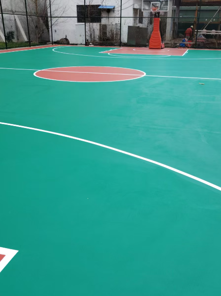 雅安 球场长期使用易出现地面开裂